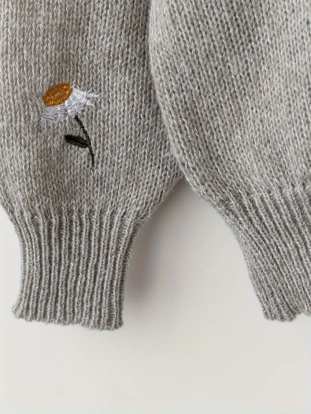Elara | Women’s Floral Knit Sweater | Daisy Embroidery Crew Neck-Pick NewYork