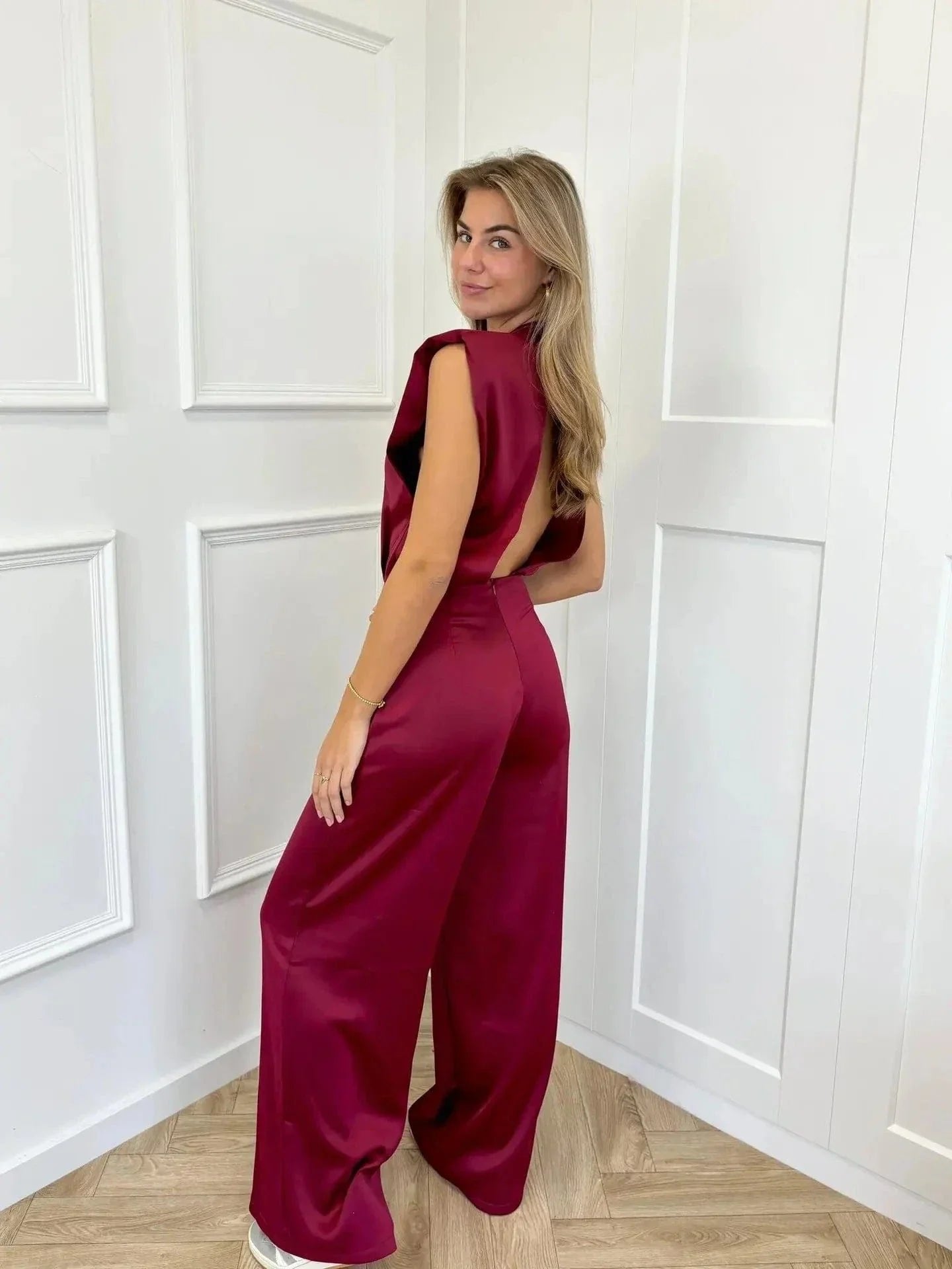 Clara | Damen Satin-Jumpsuit Weite Hose Ärmellos Eleganter Einteiler · PNY