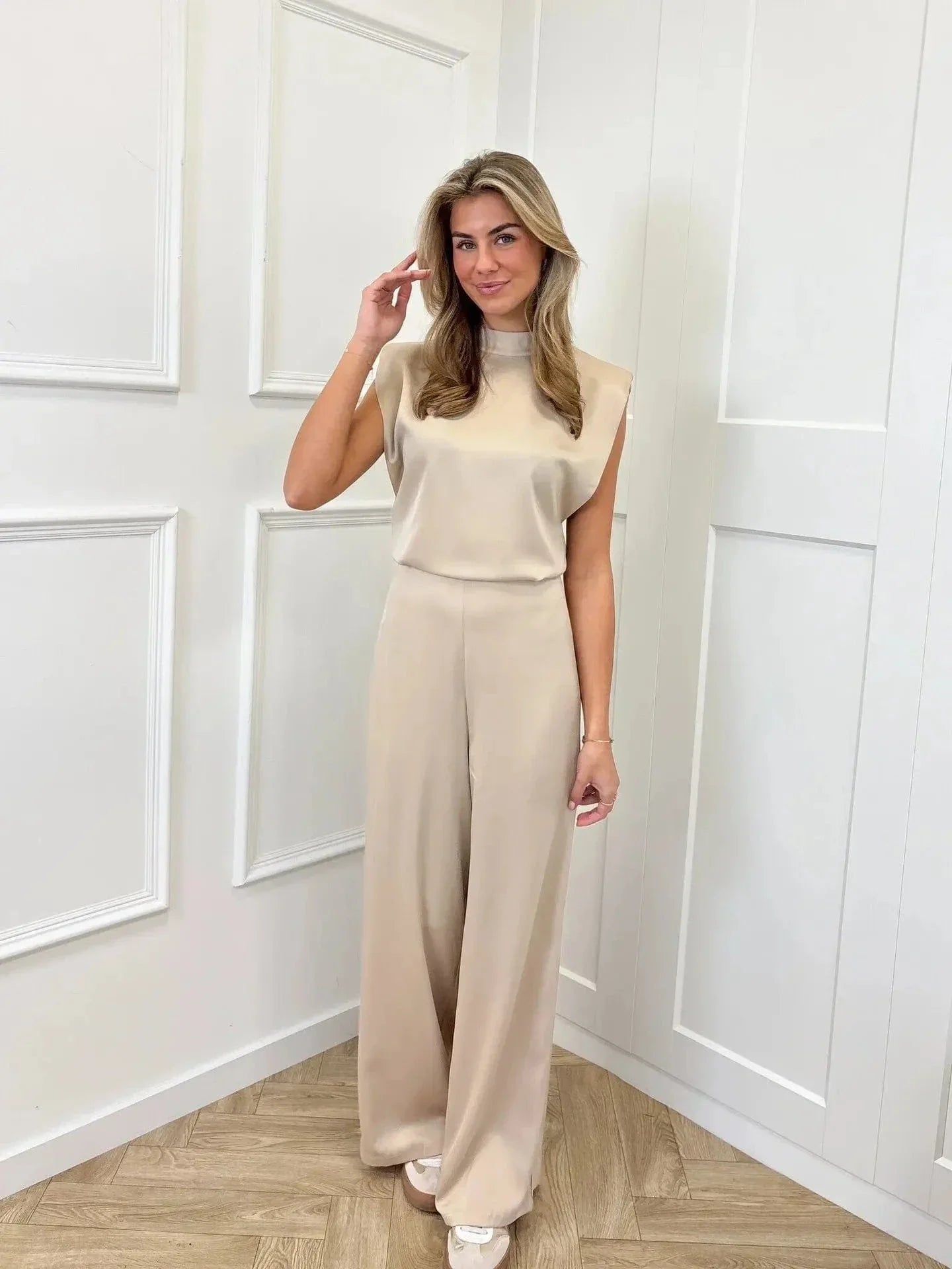 Clara | Damen Satin-Jumpsuit Weite Hose Ärmellos Eleganter Einteiler · PNY