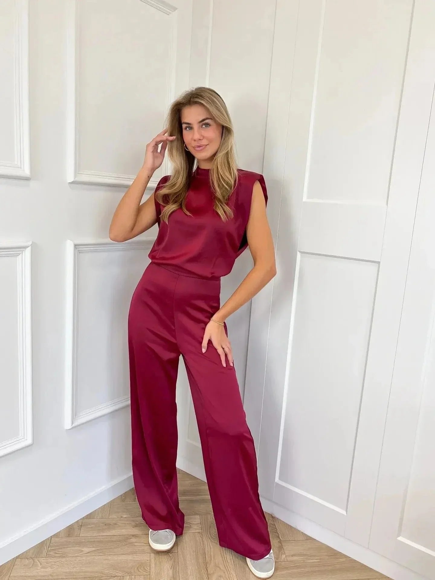 Clara | Damen Satin-Jumpsuit Weite Hose Ärmellos Eleganter Einteiler · PNY