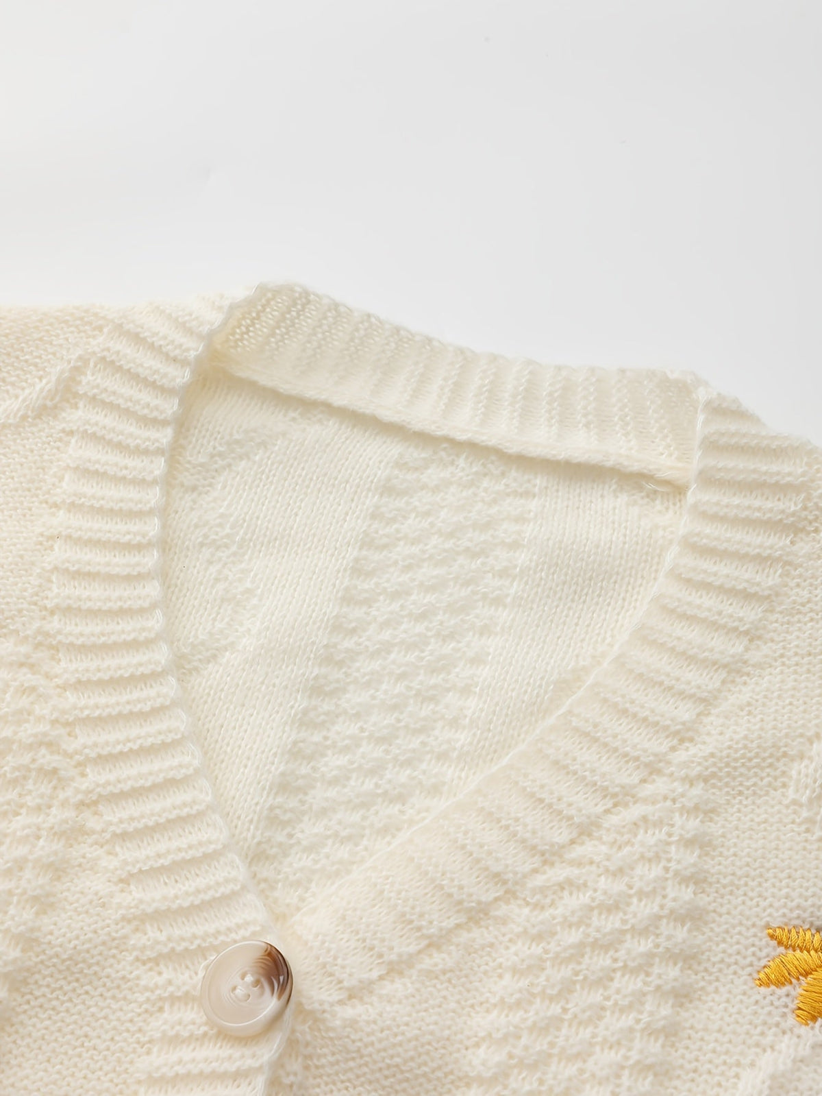 Eleanor | Women's V-Neck Cardigan | Floral Embroidery · PNY