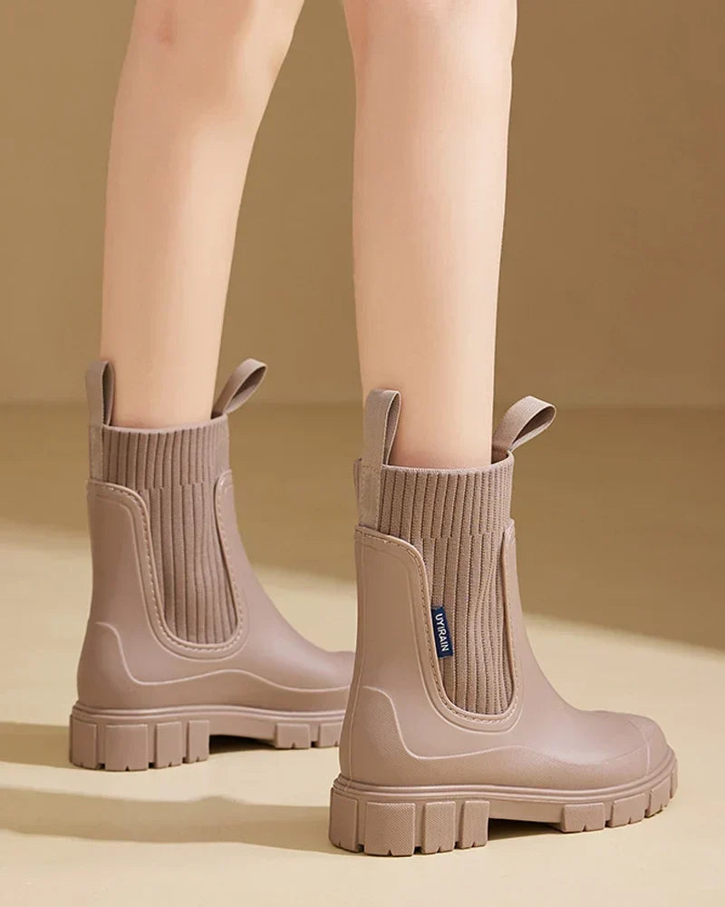 Harper | Women's Chelsea Boots | Chunky Lug Sole · PNY