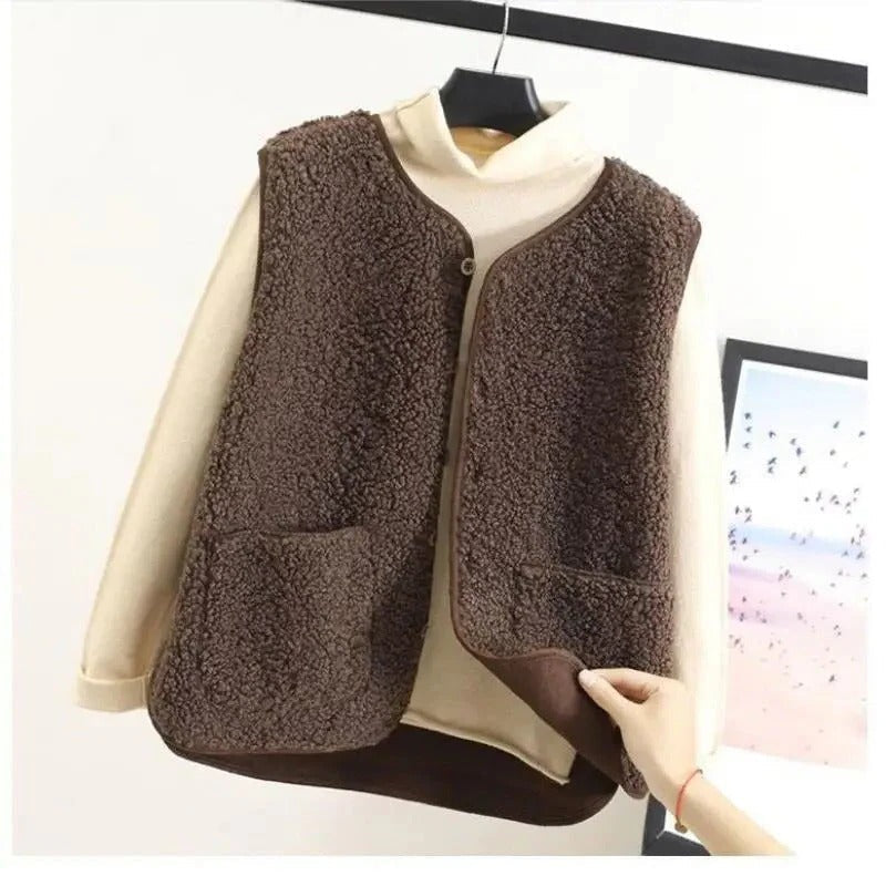 Harper | Women's Sleeveless Vest | Sherpa Fleece · PNY