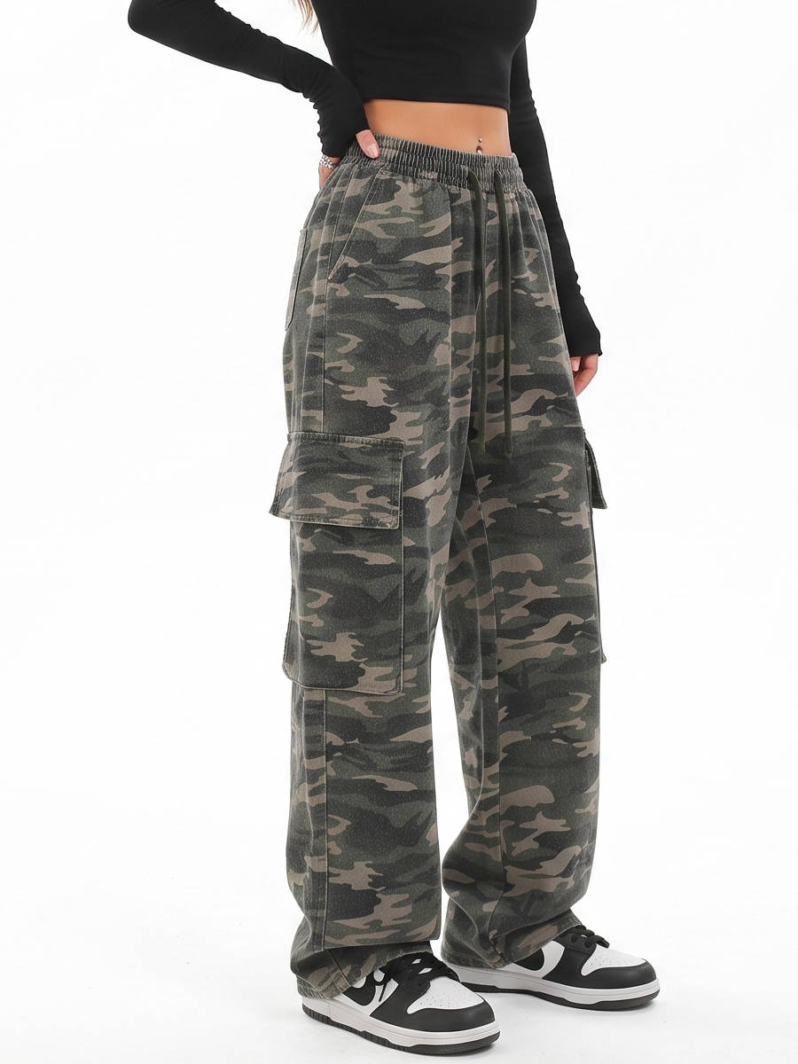 Harper | Women's Wide-Leg Cargo Pants | Camo Print · PNY