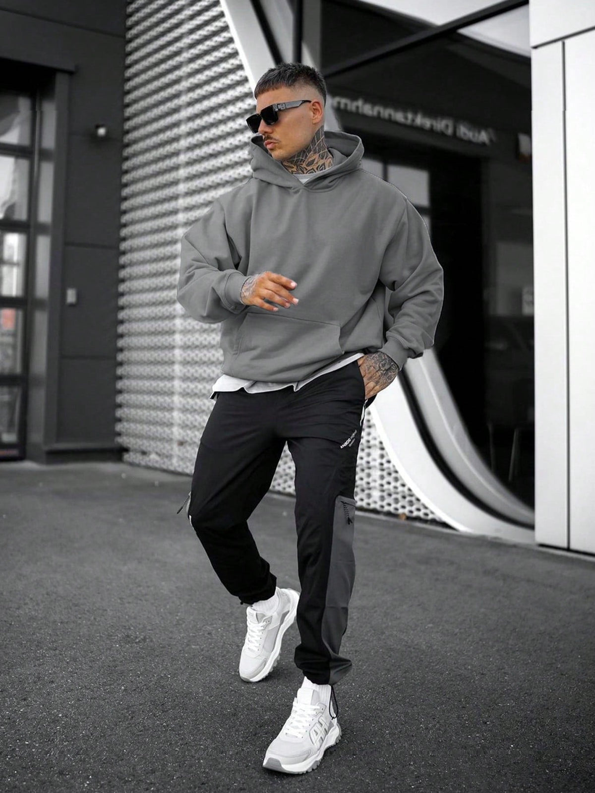Marcus | Men's Oversized Hoodie | Kangaroo Pocket · PNY