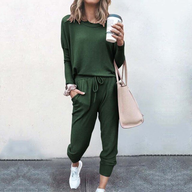 Mia | Women's Crewneck Loungewear Set | Drawstring Pants · PNY