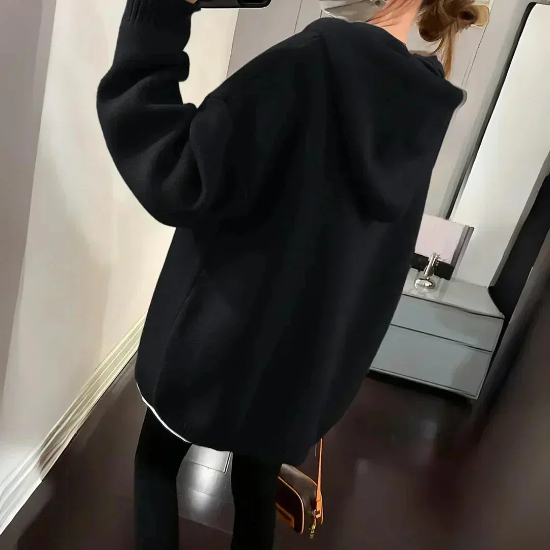 Mila | Women's Oversized Hoodie | Smiley Knit · PNY